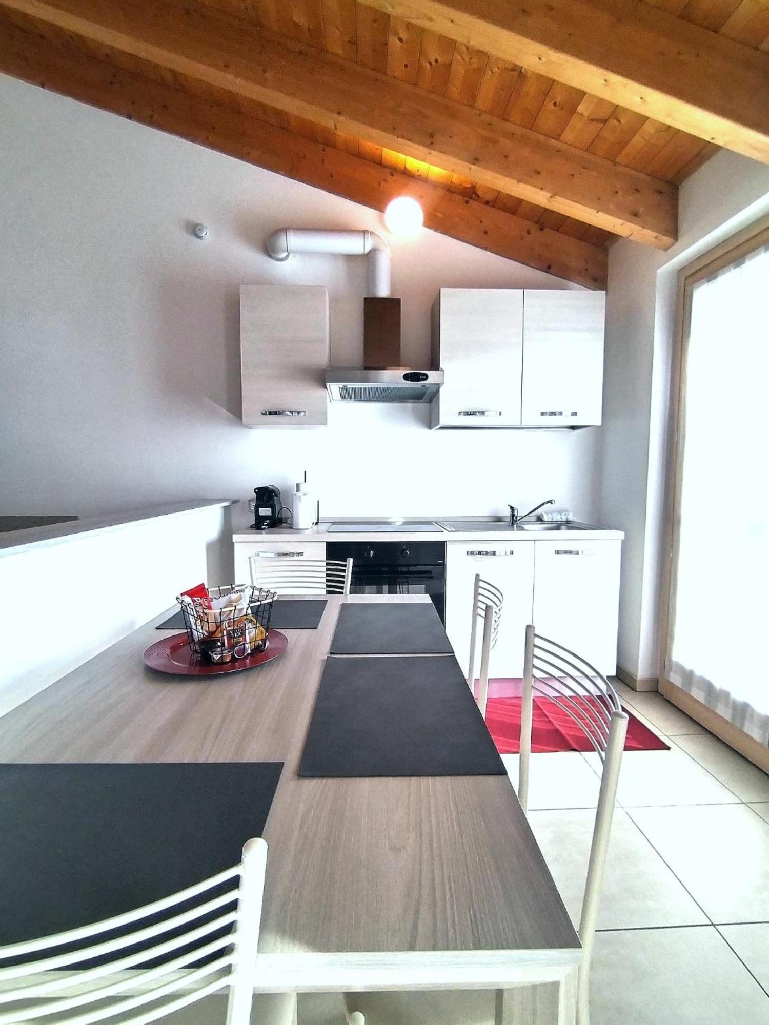 Travedona Loft By Lake Ixihome Buitenkant foto